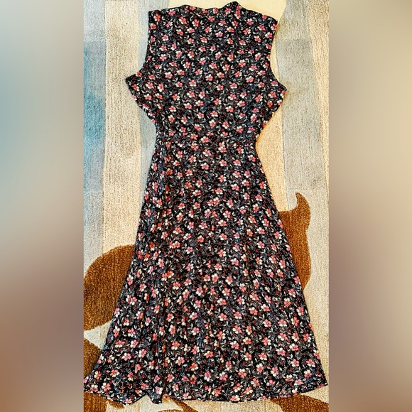 Nanette Lepore Sleeveless Split V-neck Ditsy Floral Pintuck Dress w Waist Tie - Picture 6 of 6